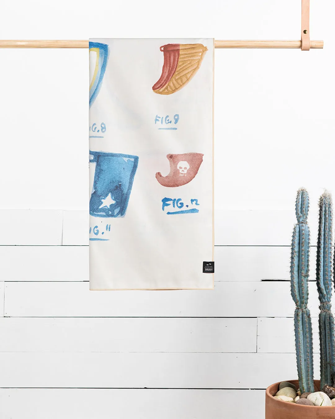 Fins Out Quick-Dry Towel - White