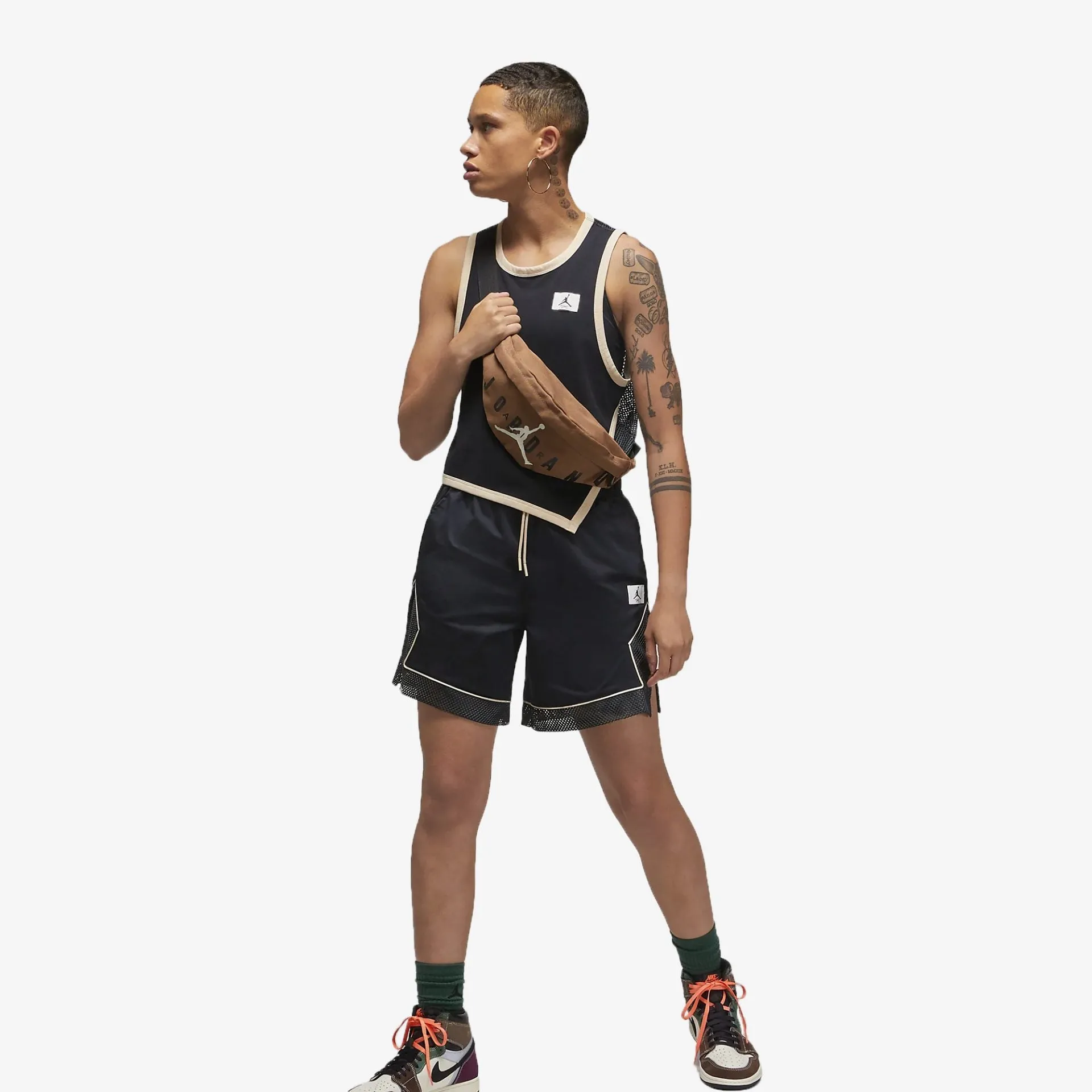 Jordan | WMN'S JORDAN ESSENTIALS DIAMOND SHORTS